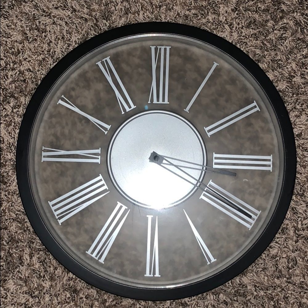 Wall clock 